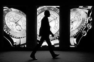 高端腕表市場遇冷 三十萬元以上產(chǎn)品為何“賣不動(dòng)”？